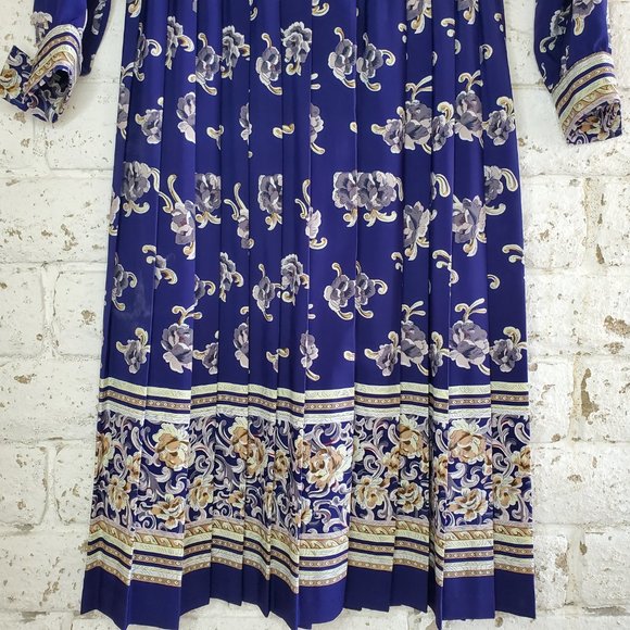 VINTAGE DRAPERS & DAMONS Cottage Core Blue FLORAL Pleated DRESS Long Sleeve SZ M - Picture 4 of 16